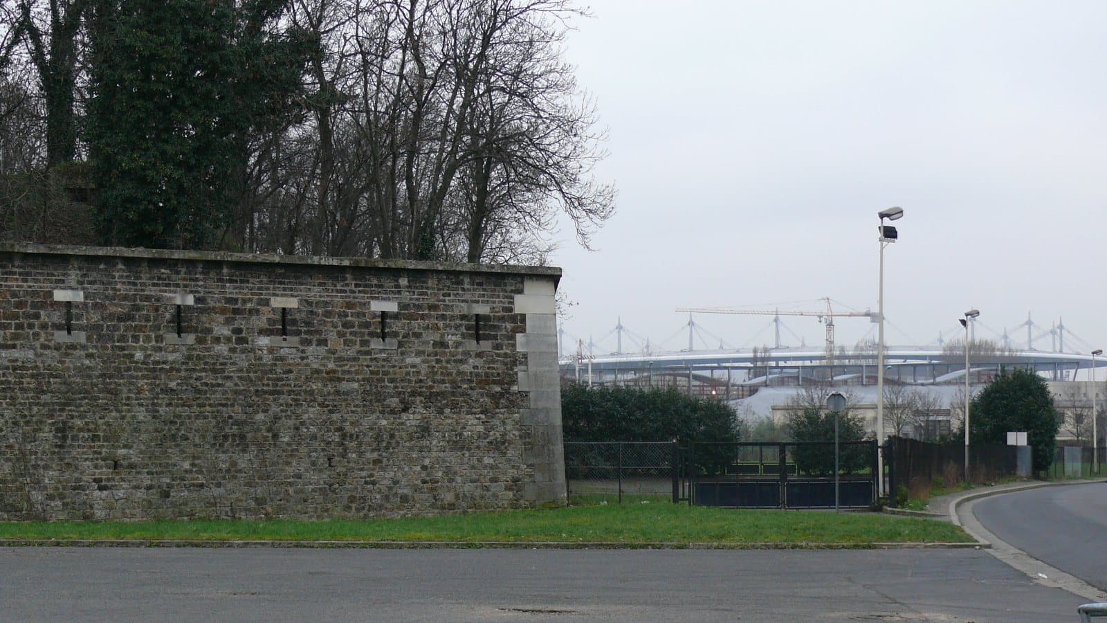 SAINT DENIS Fort de l'Est, Lycée Suger et Stade de France. Photo d'archive.