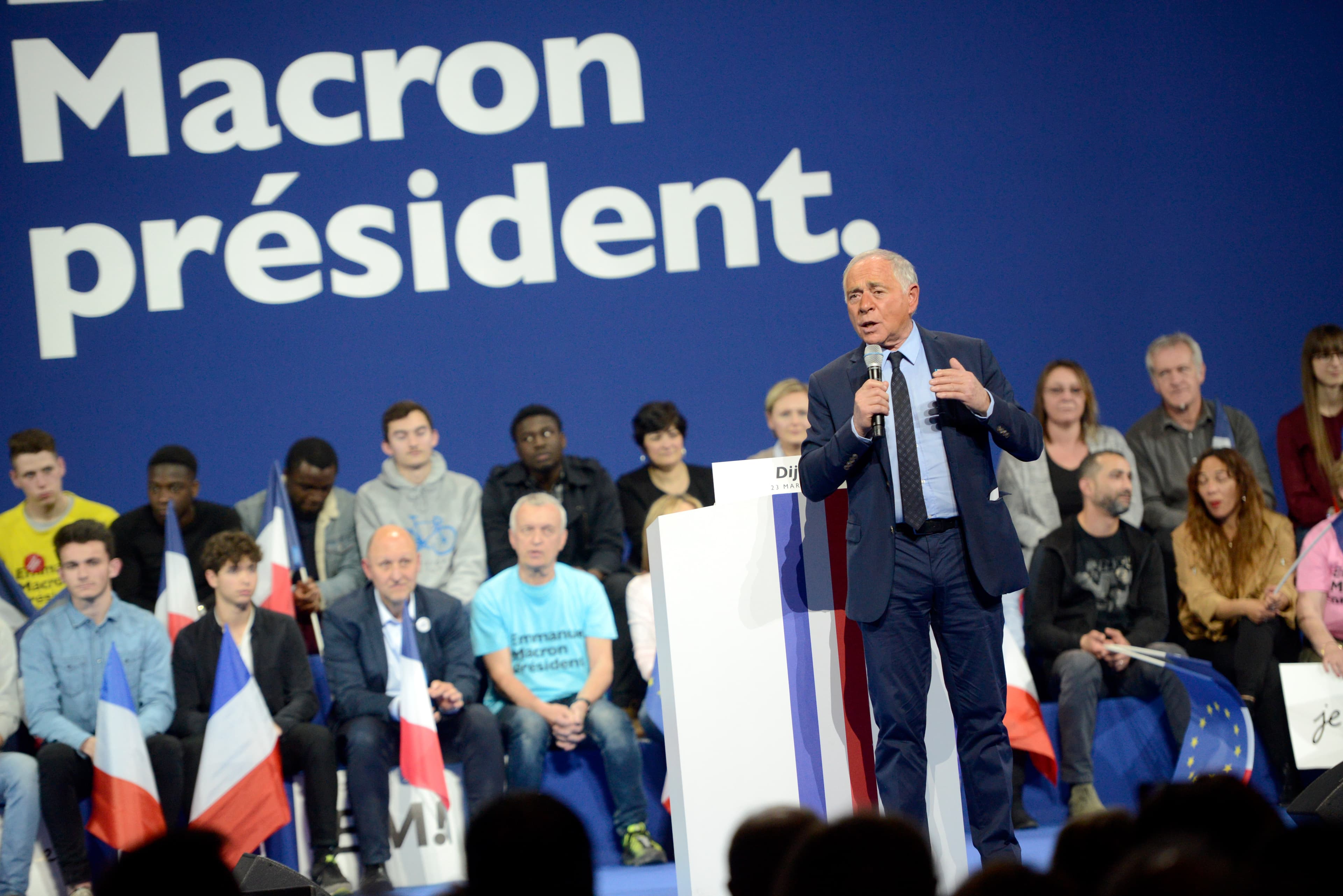 François Patriat speaking at a podium in 2017