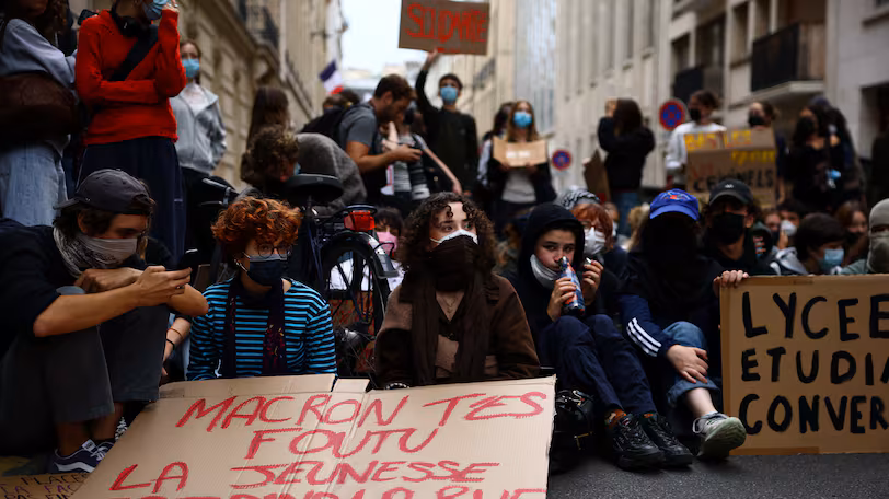 Des forces de l'ordre lors des manifestations lyceennes en France
